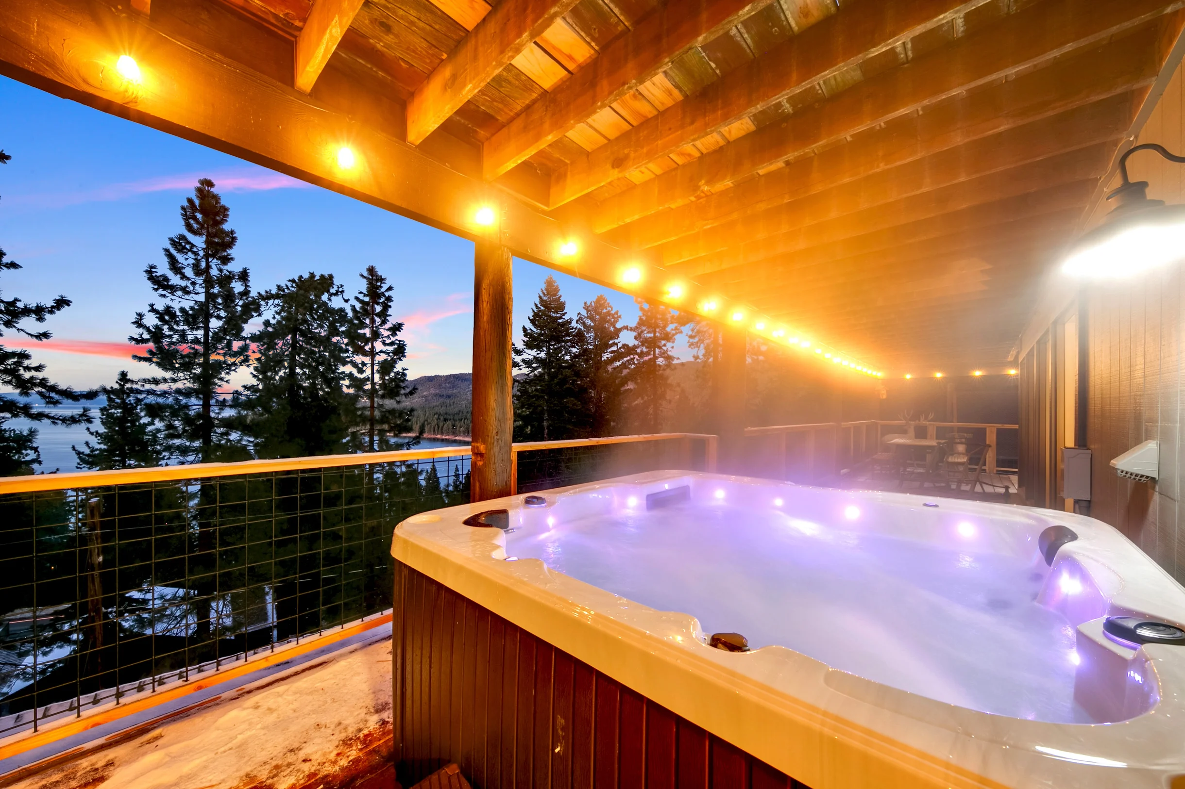 Heavenly lakeview home with hot tub and large kitchen Luxe42 #127