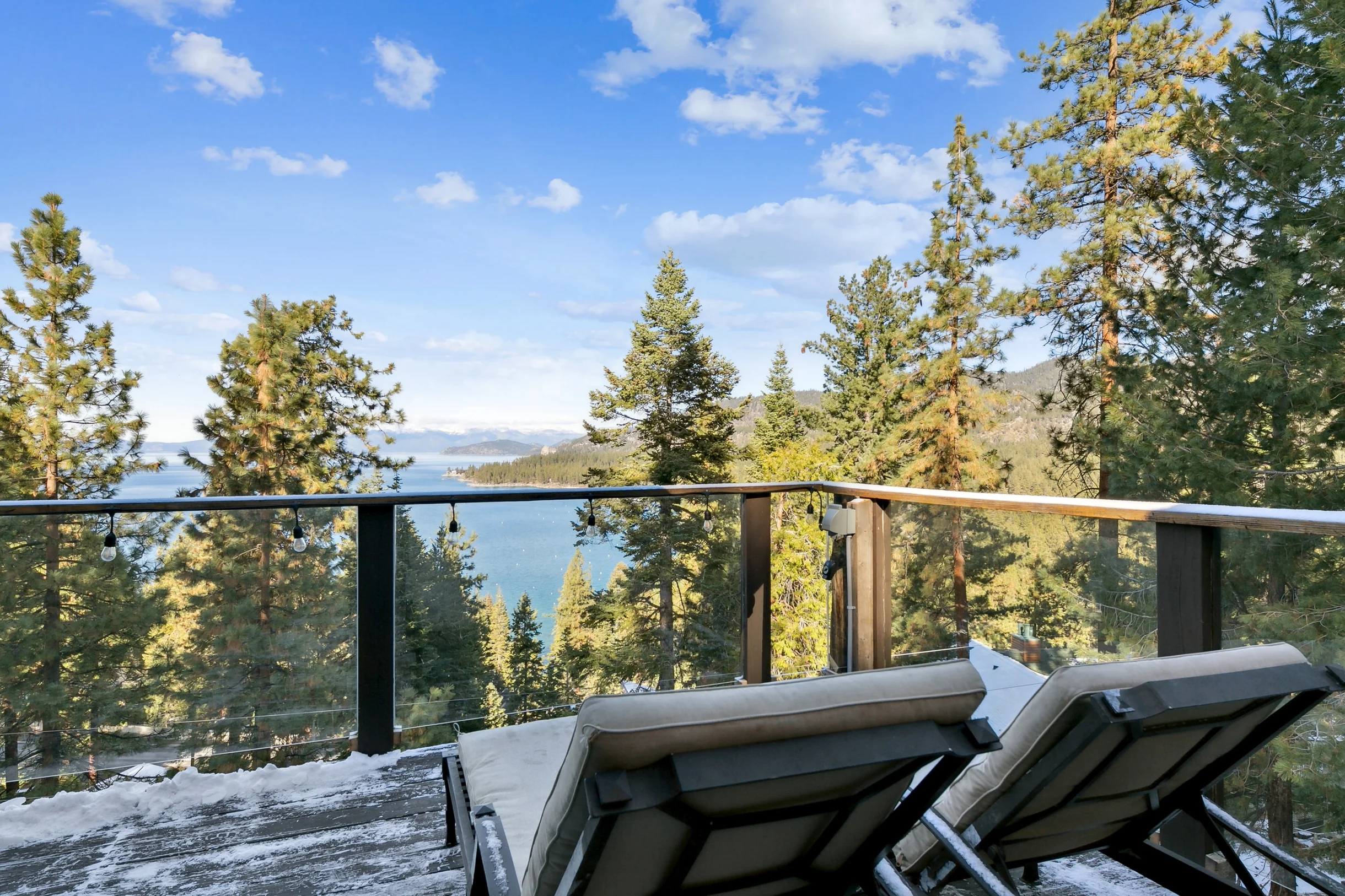 Heavenly lakeview home with hot tub and large kitchen Luxe42 #128