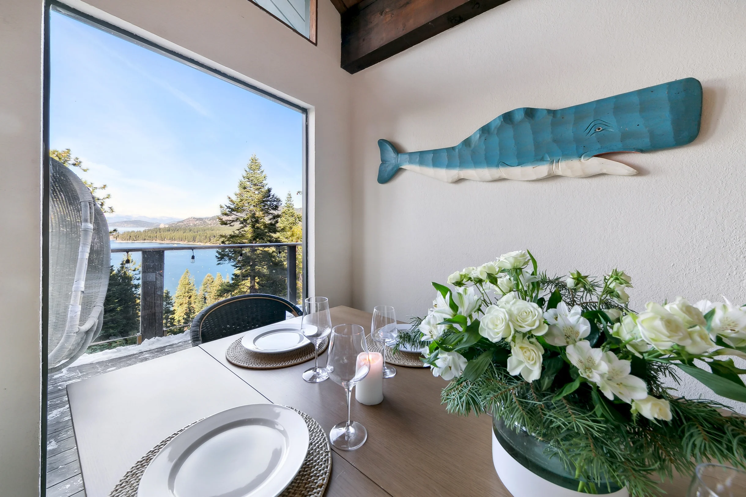 Heavenly lakeview home with hot tub and large kitchen Luxe42 #137