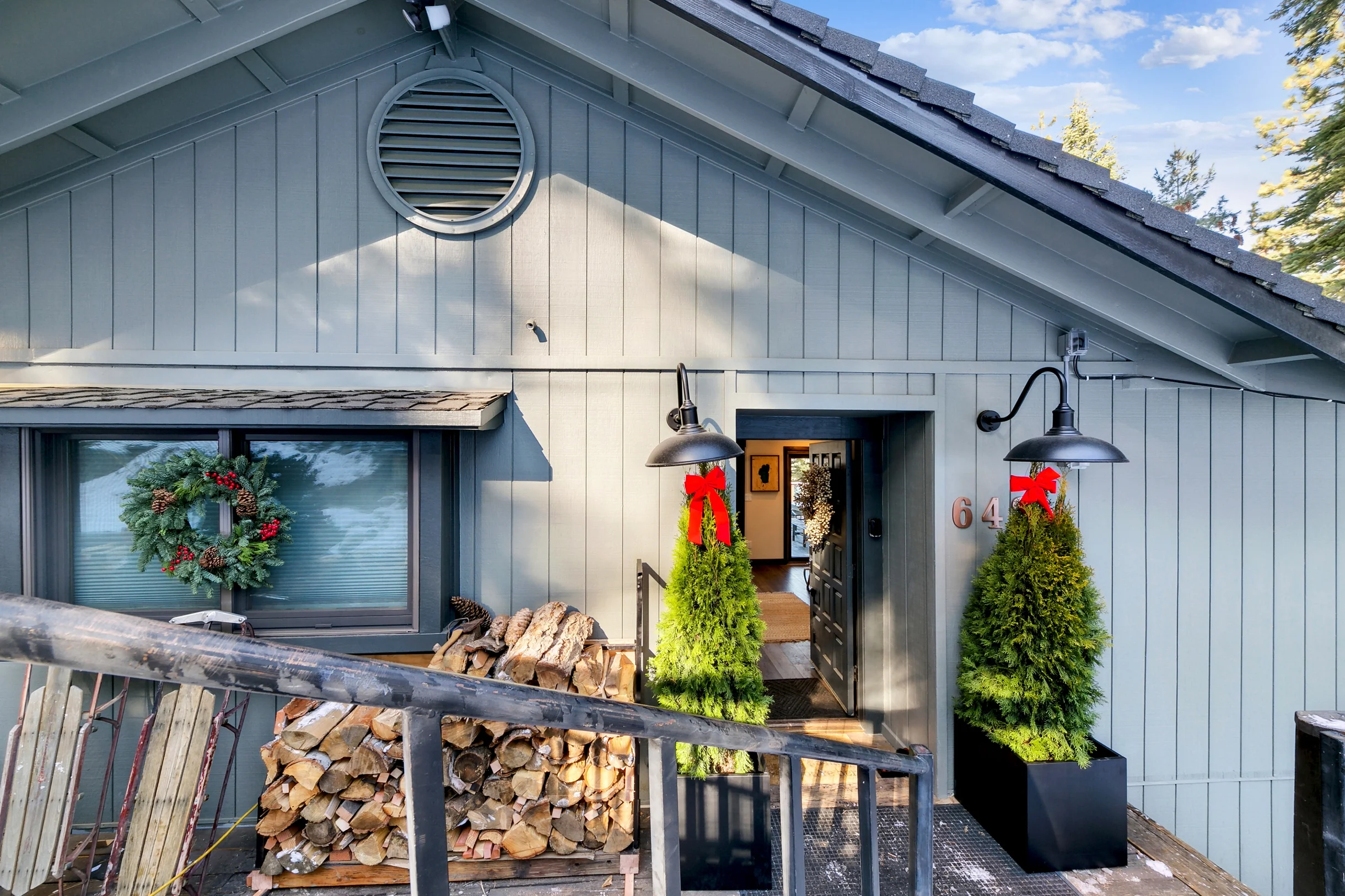 Heavenly lakeview home with hot tub and large kitchen Luxe42 #86