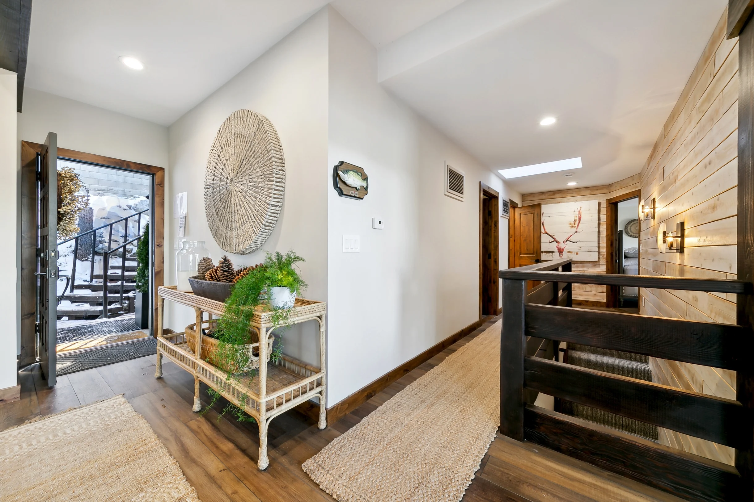 Heavenly lakeview home with hot tub and large kitchen Luxe42 #50