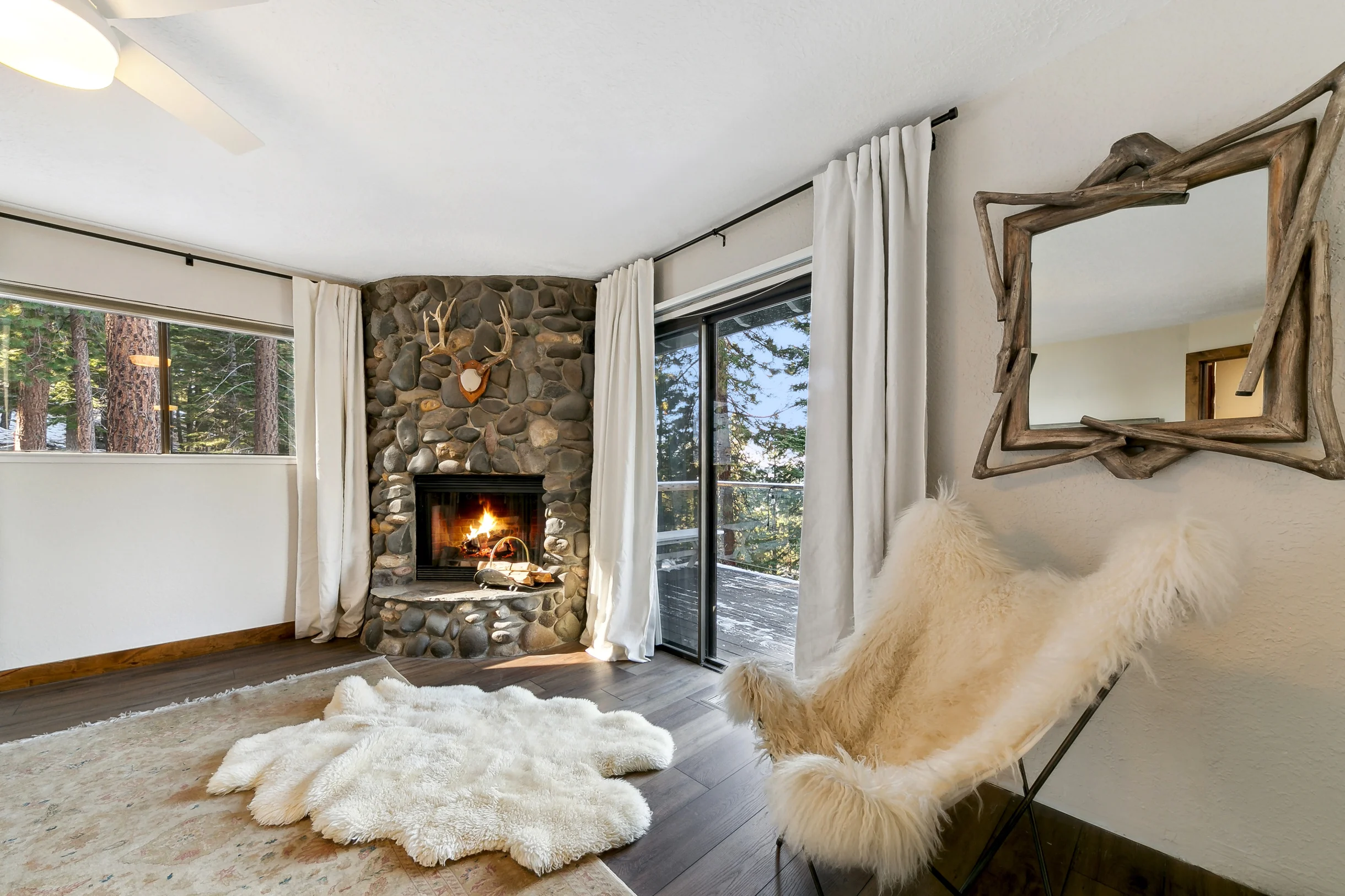 Heavenly lakeview home with hot tub and large kitchen Luxe42 #98