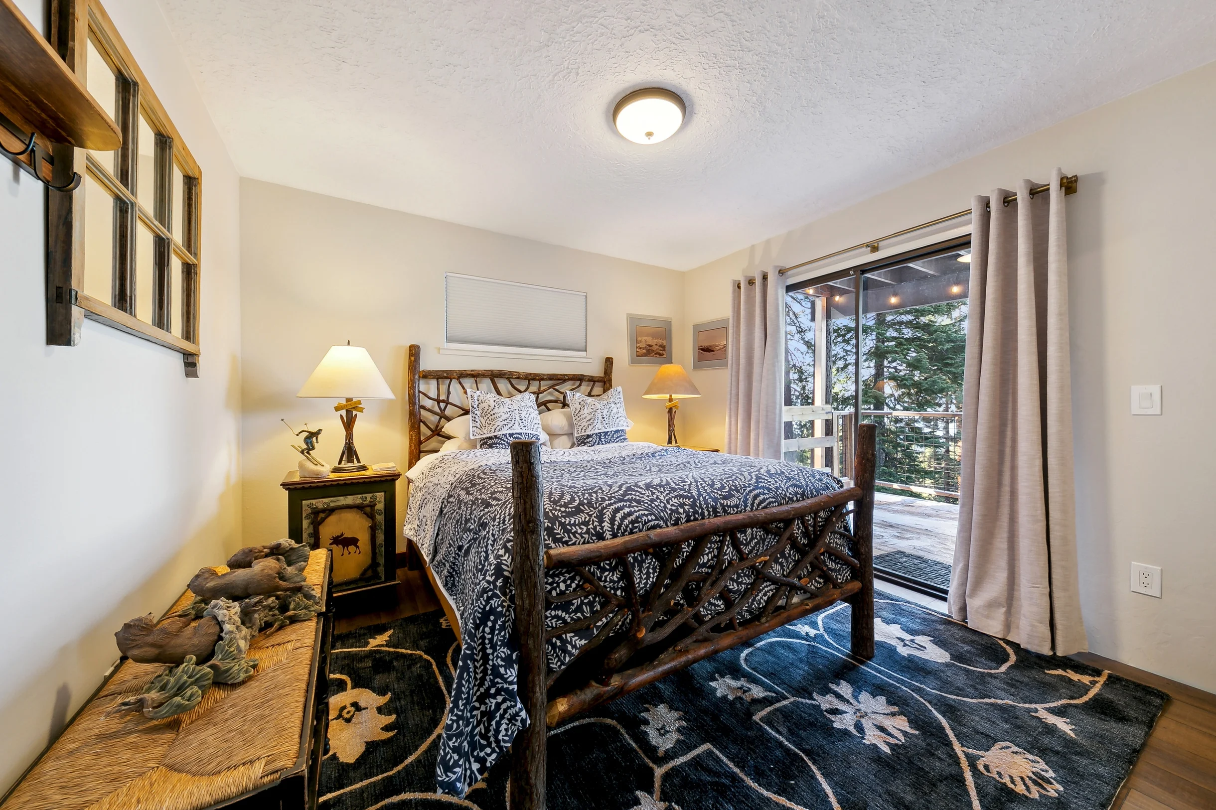 Heavenly lakeview home with hot tub and large kitchen Luxe42 #112