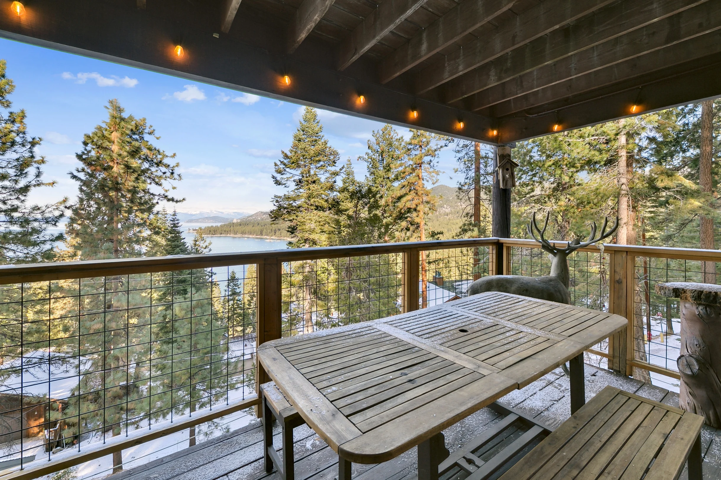 Heavenly lakeview home with hot tub and large kitchen Luxe42 #111