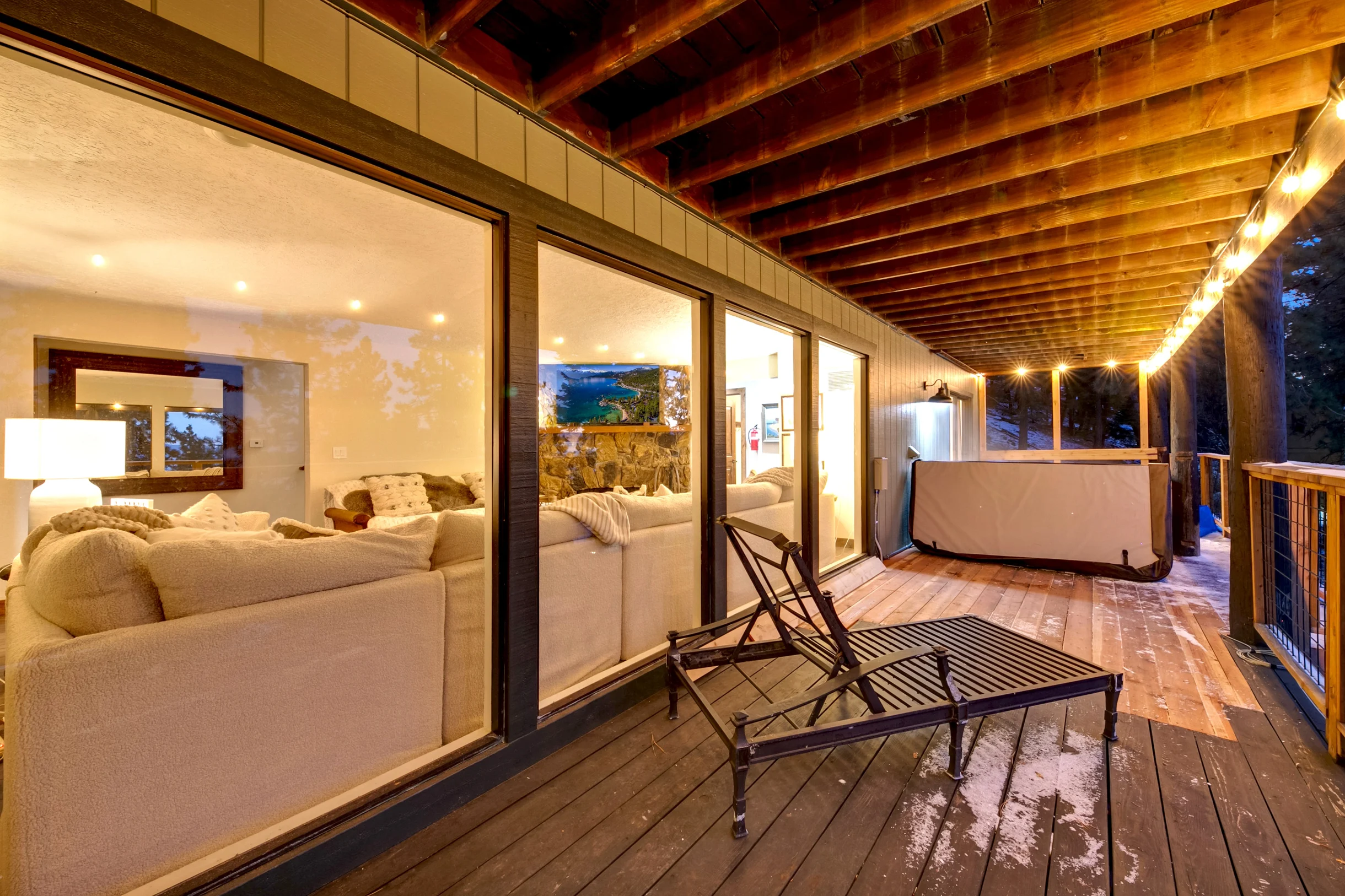 Heavenly lakeview home with hot tub and large kitchen Luxe42 #101