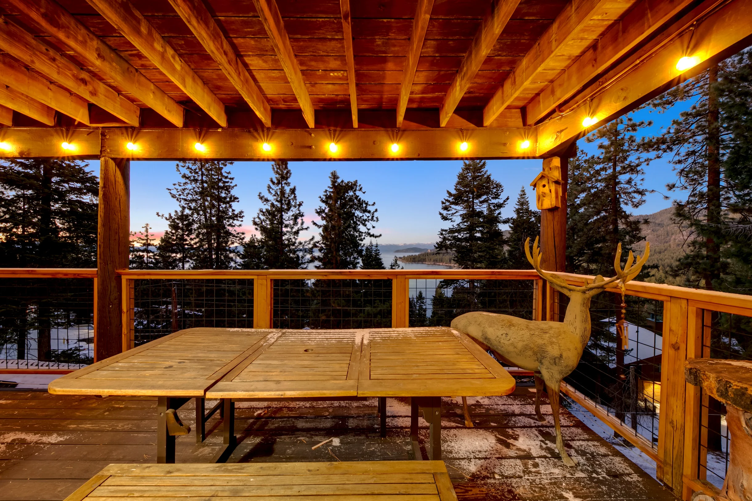 Heavenly lakeview home with hot tub and large kitchen Luxe42 #114