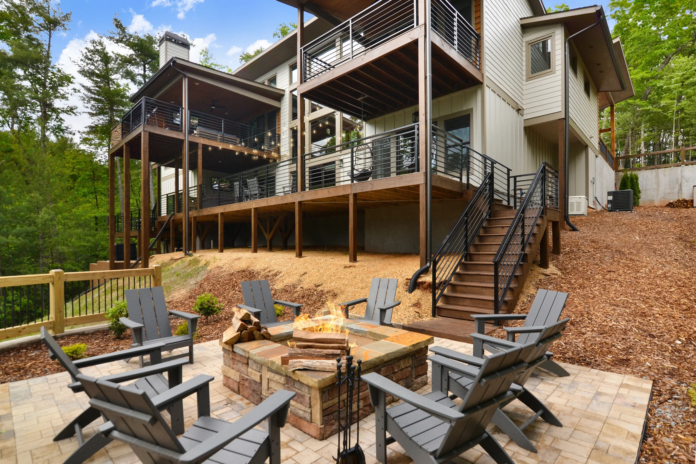 Splash Mountain Lodge #83