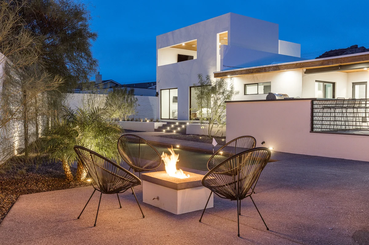 Manor on Camelback #129