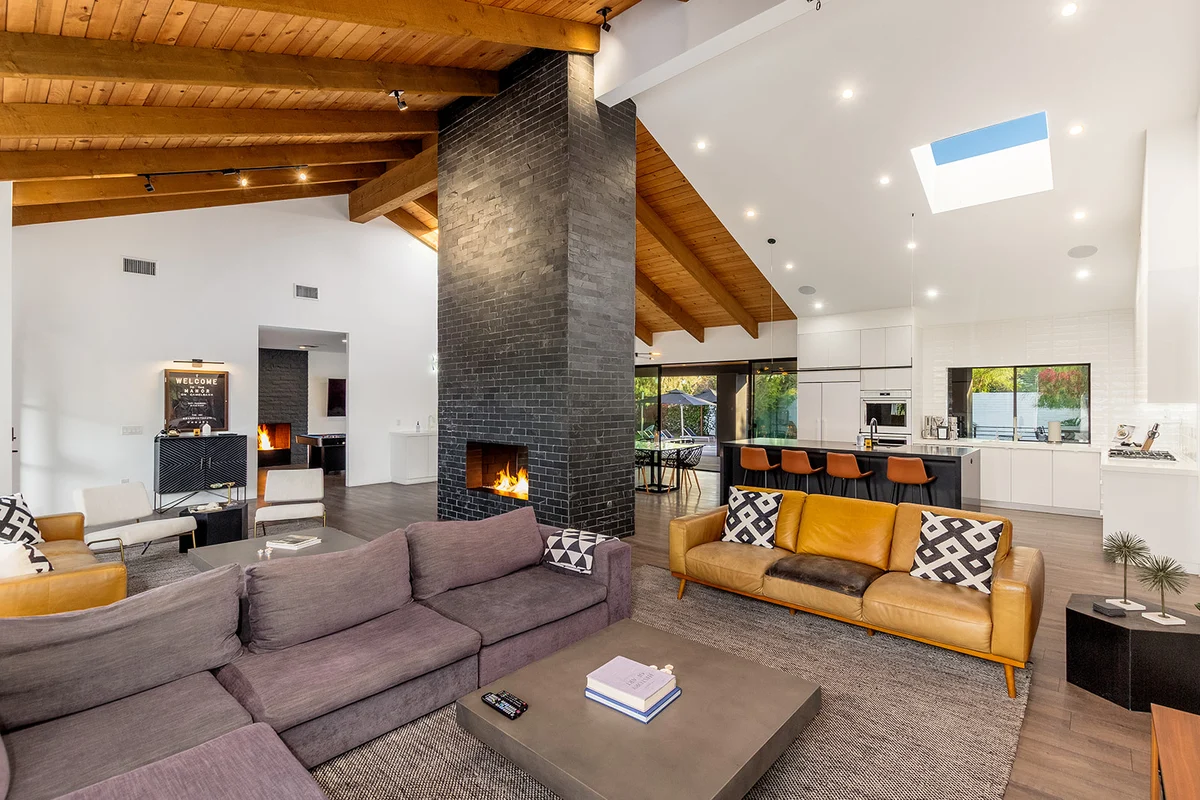 Manor on Camelback #141