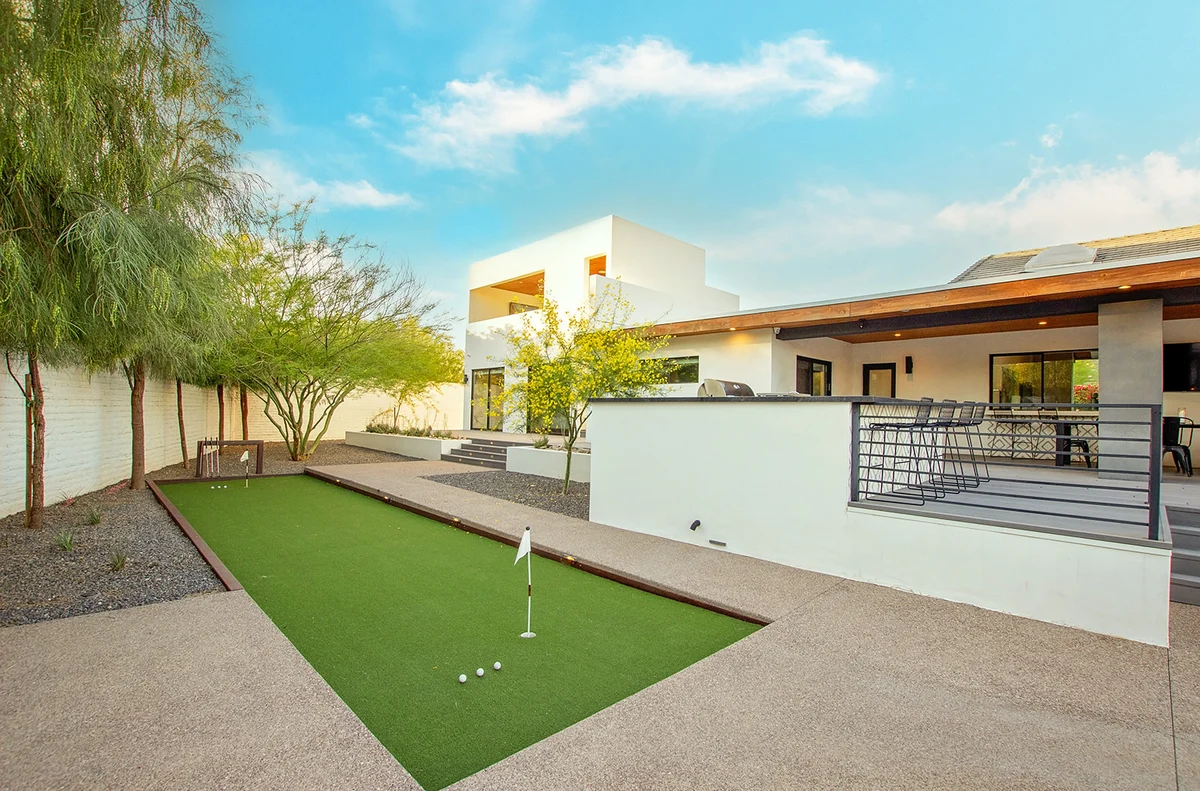 Manor on Camelback #196