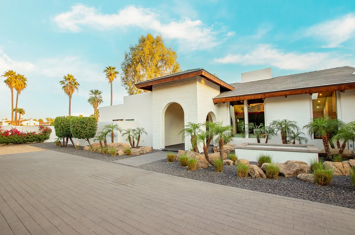 Manor on Camelback #170