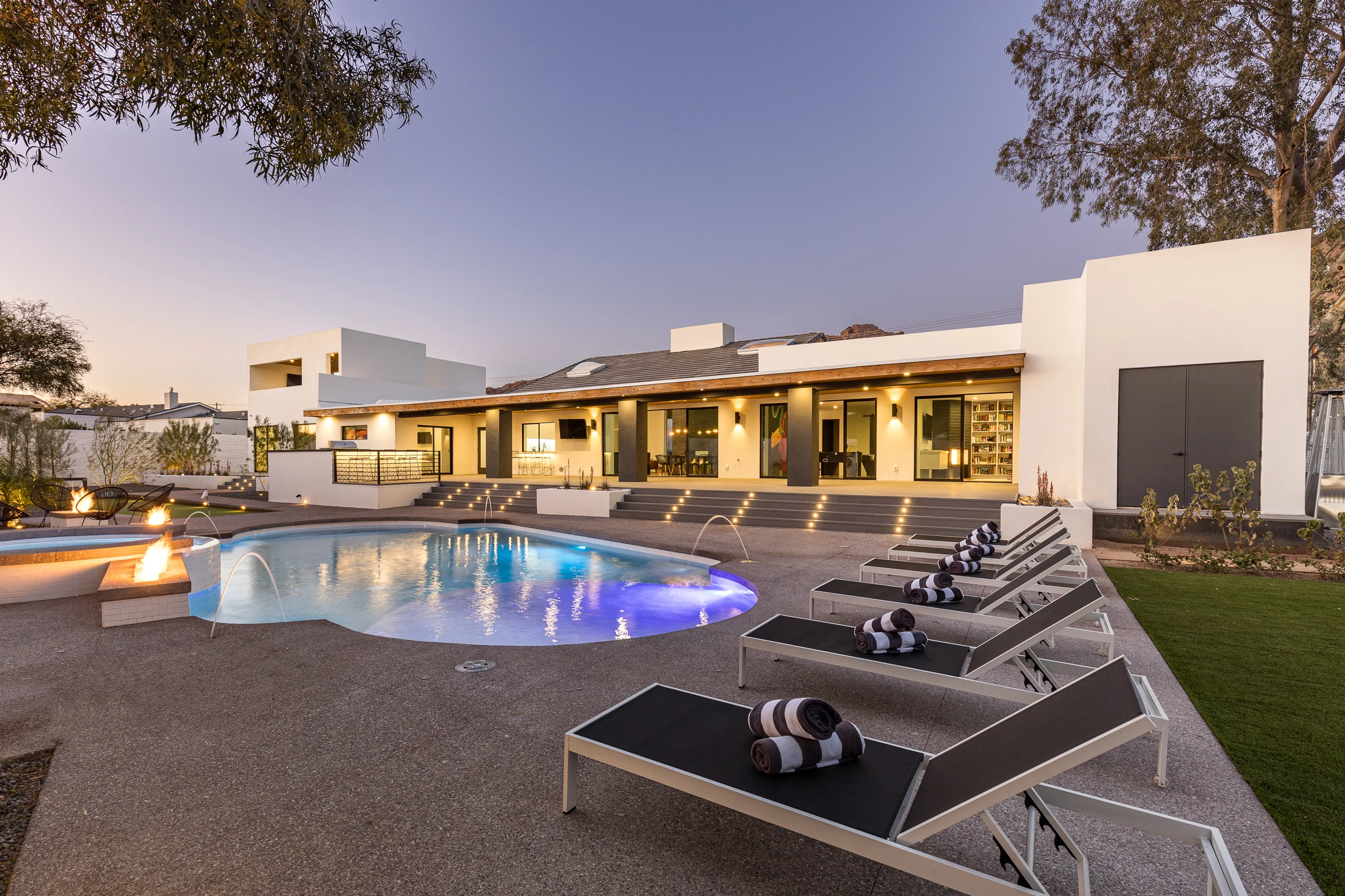 Manor on Camelback #217