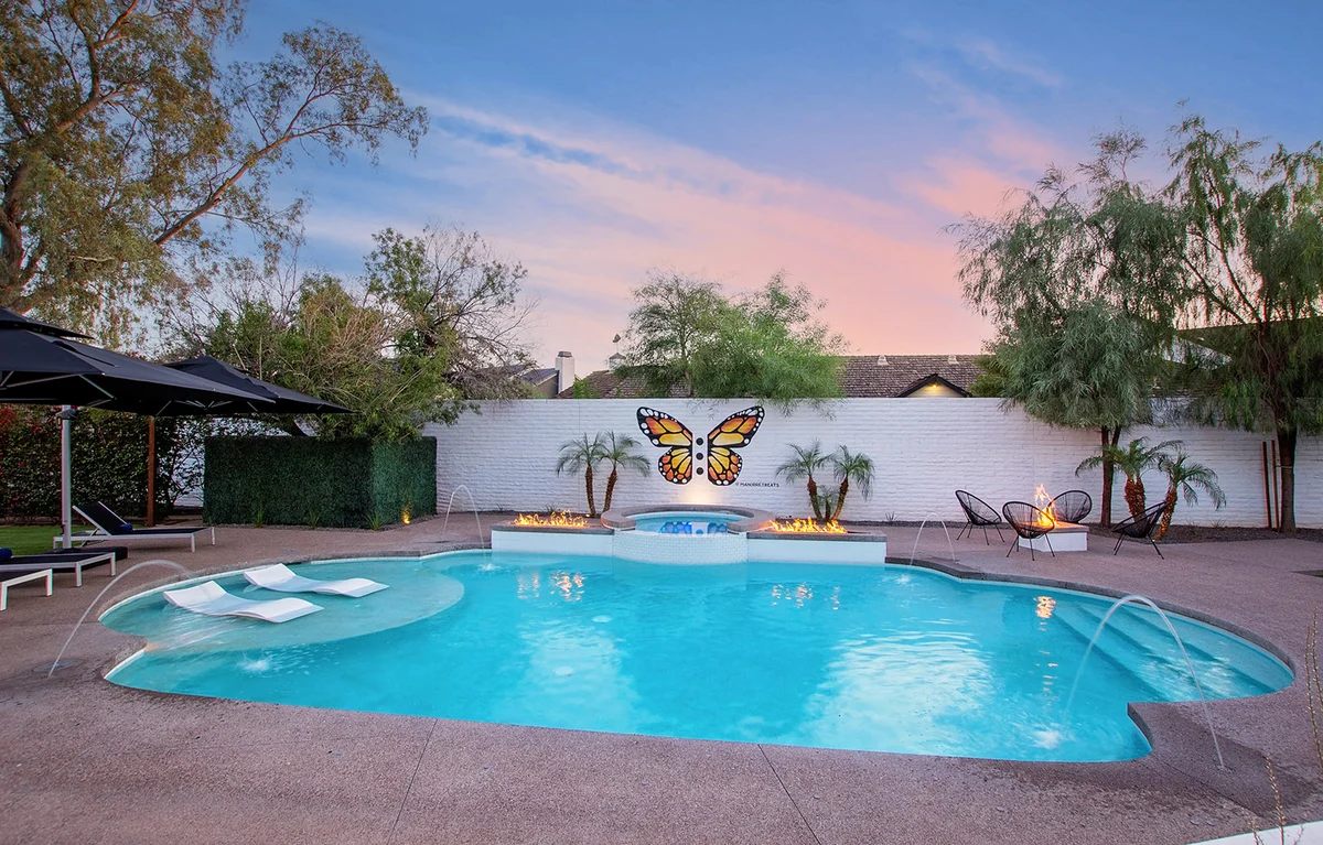 Manor on Camelback #214