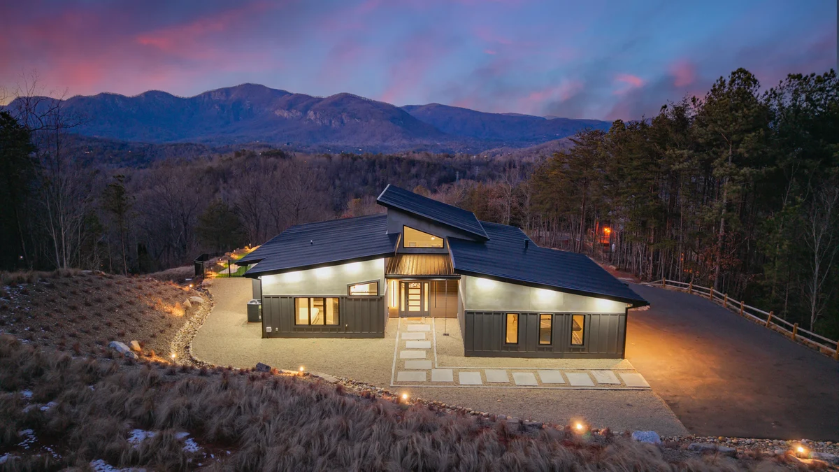 Home in Lake Lure property photo 2