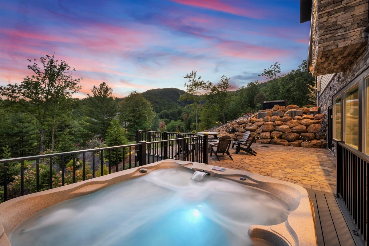 Firefly Mountain Retreat #80