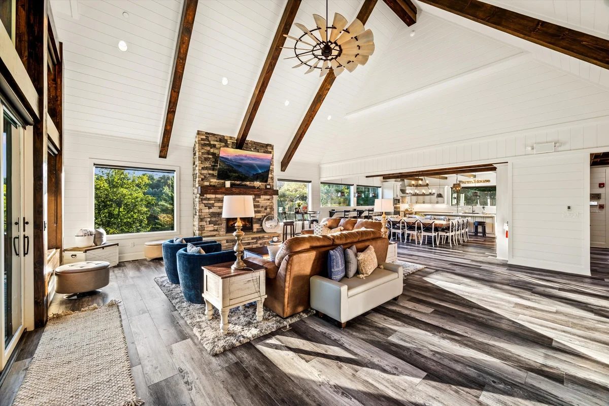 Firefly Mountain Retreat #60