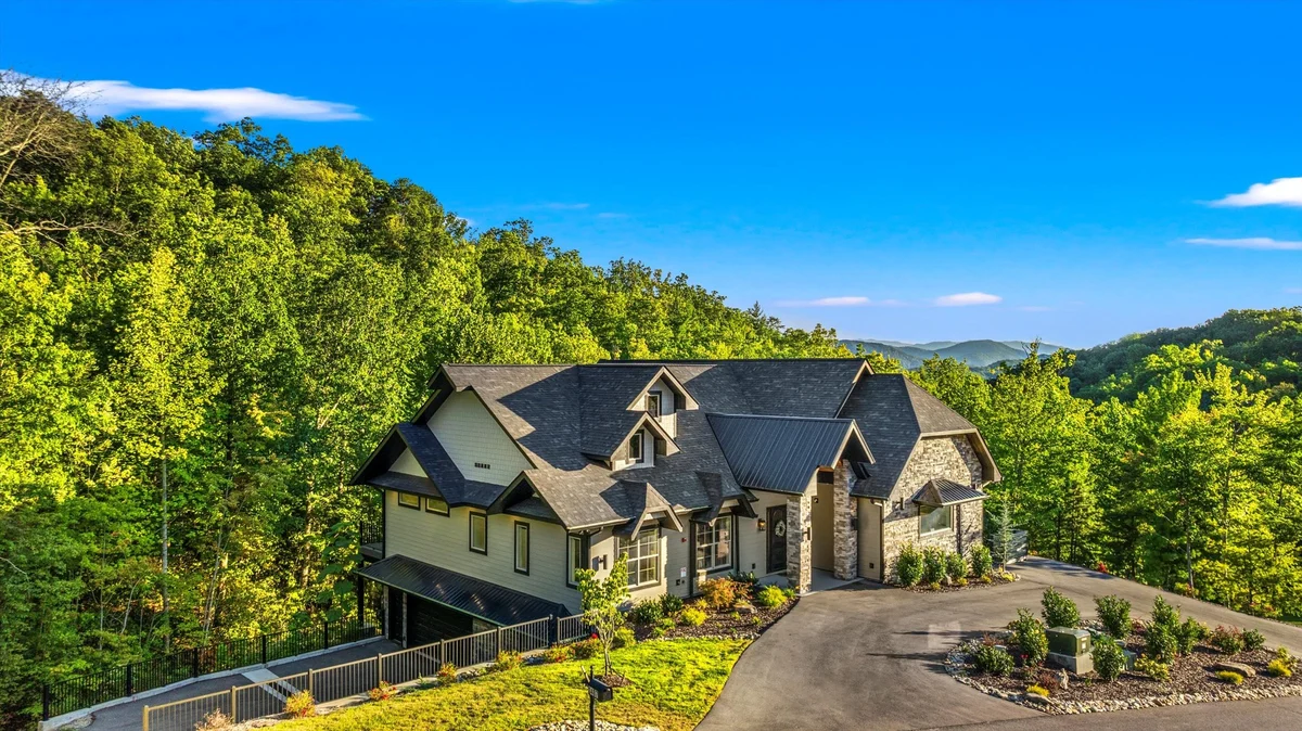 Firefly Mountain Retreat #106