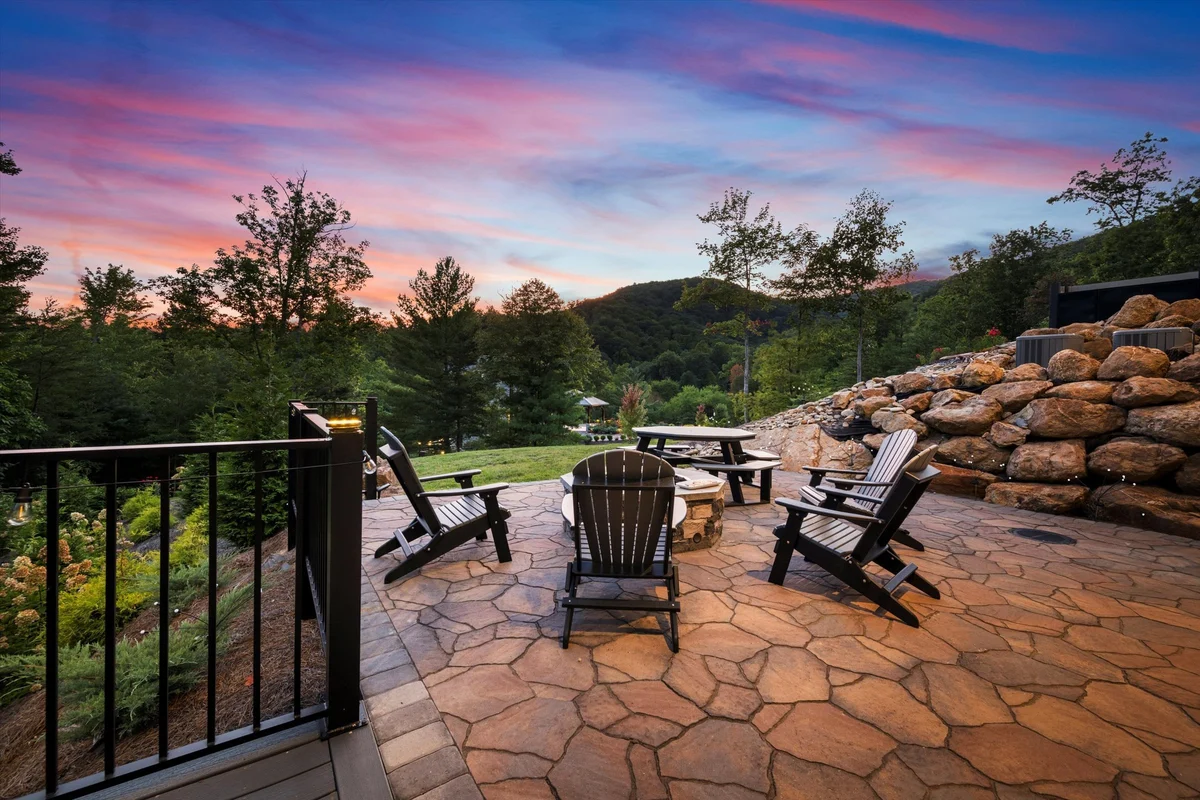 Firefly Mountain Retreat #130