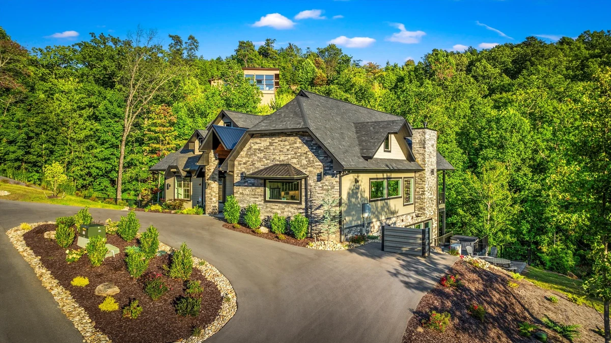 Firefly Mountain Retreat #119