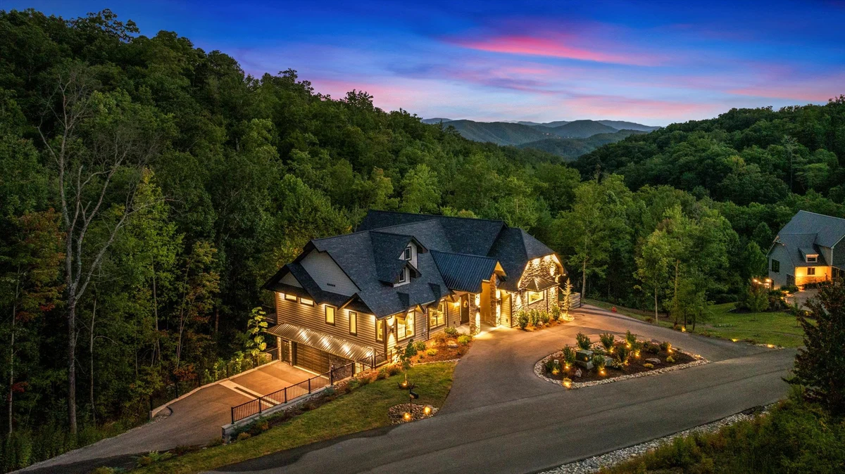 Firefly Mountain Retreat #139