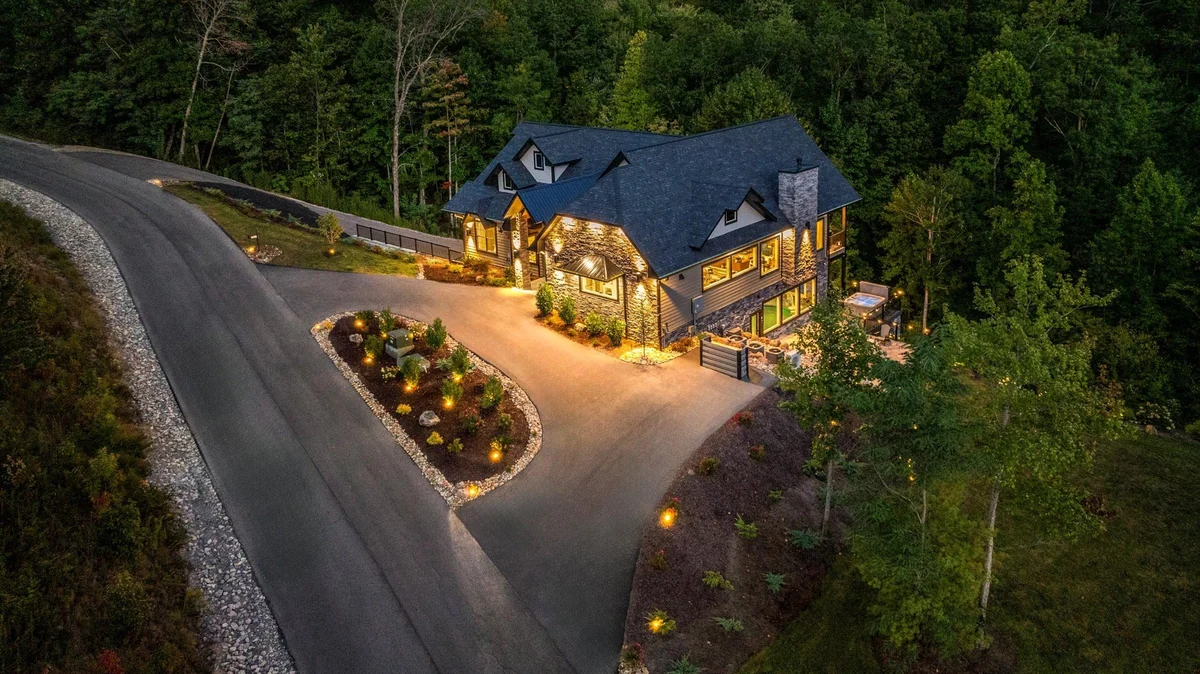 Firefly Mountain Retreat #136