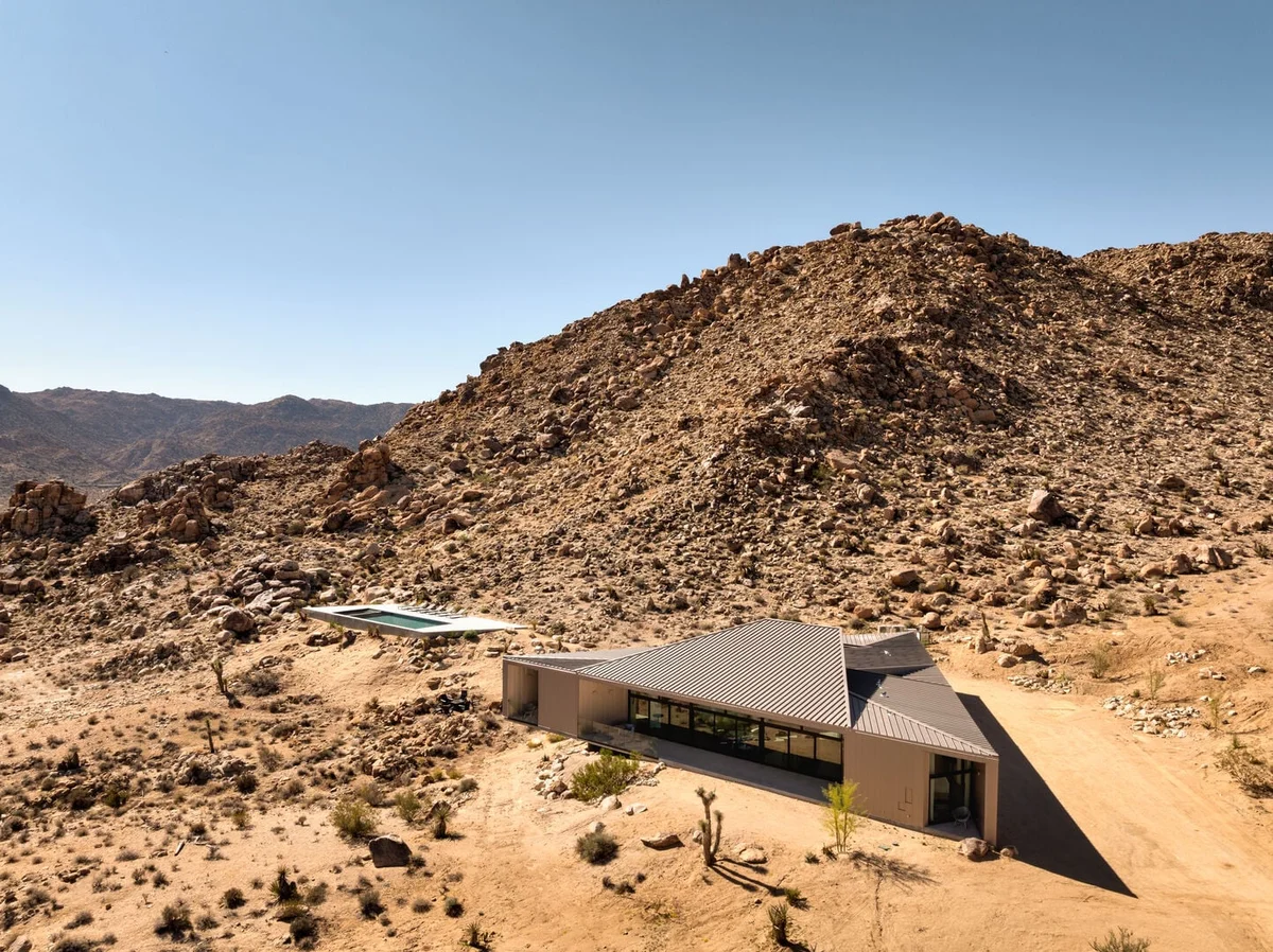 Desert Shadows 1 - Shadow House #45