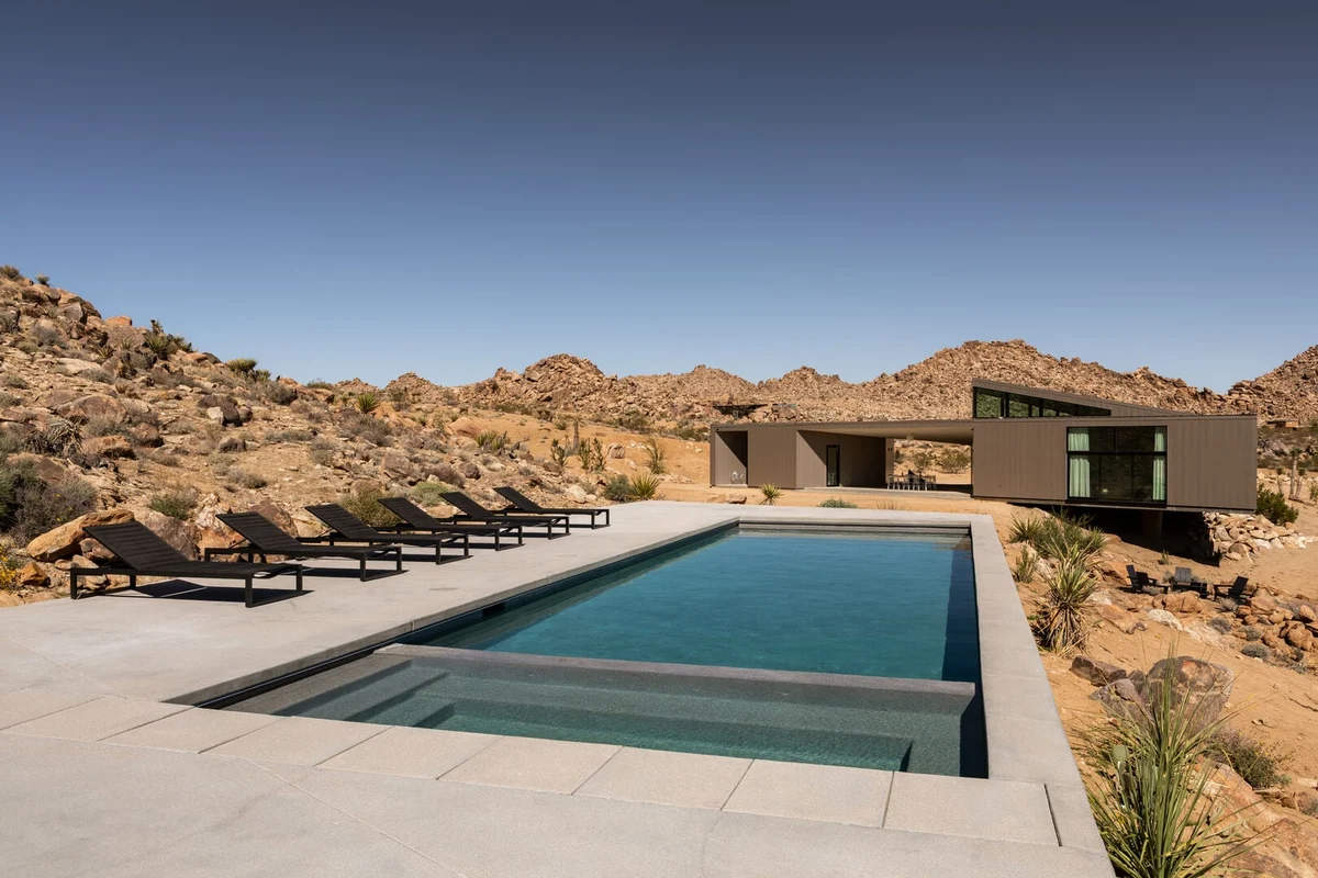 Desert Shadows 1 - Shadow House #48