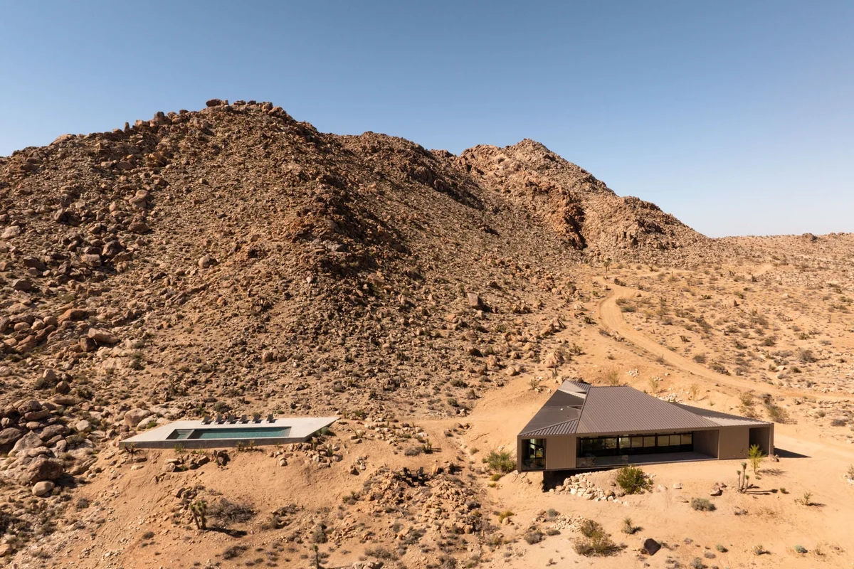 Desert Shadows 1 - Shadow House #41