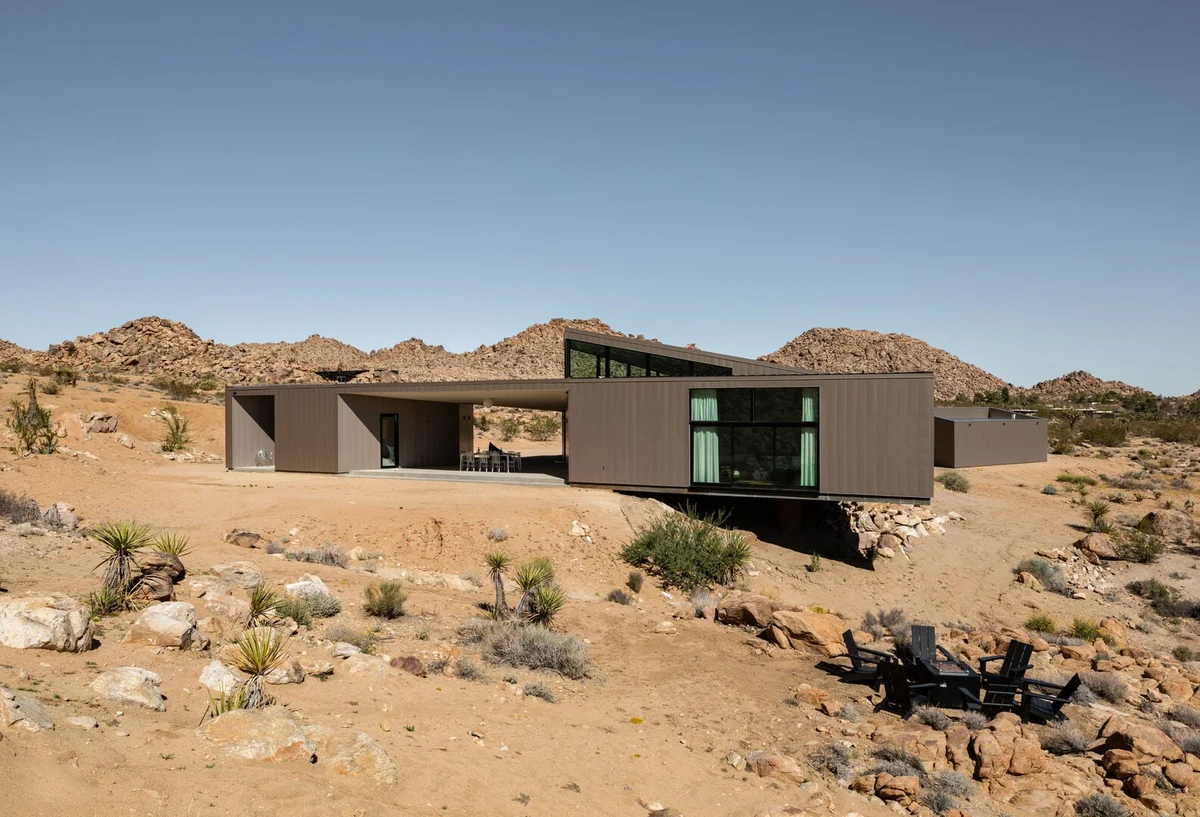 Desert Shadows 1 - Shadow House #84