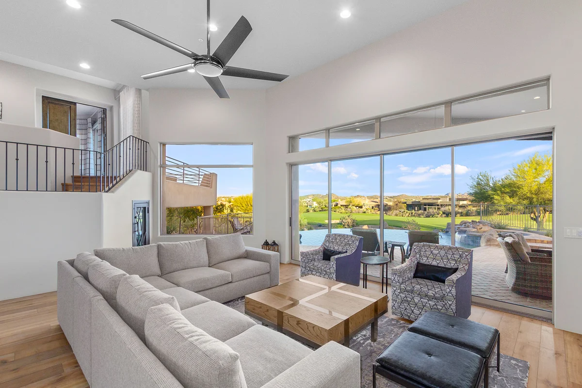 Home in Scottsdale property photo 4