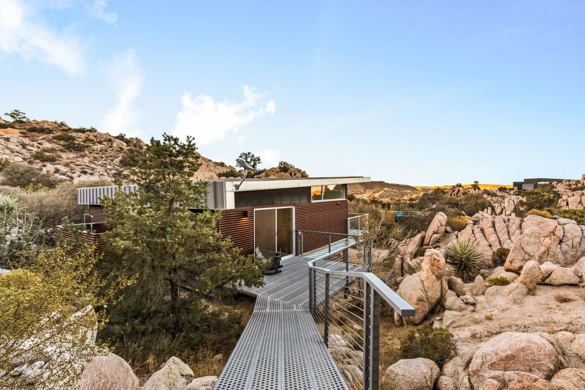 Acoma - Rock Reach House #61