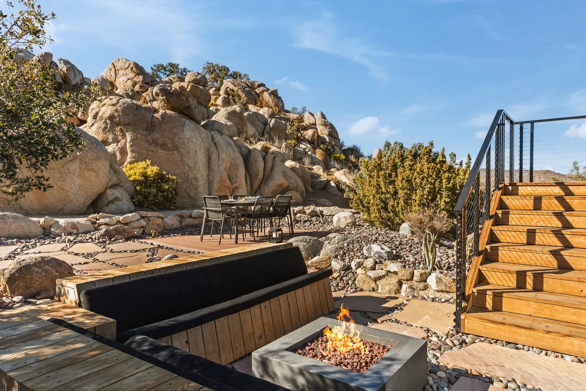 Acoma - Rock Reach House #48