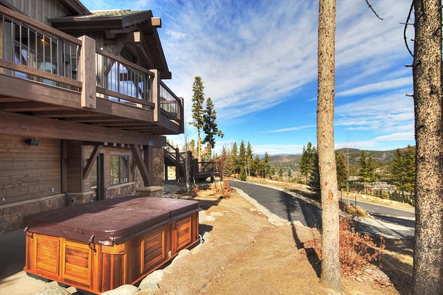 Hawk's Hideaway #92