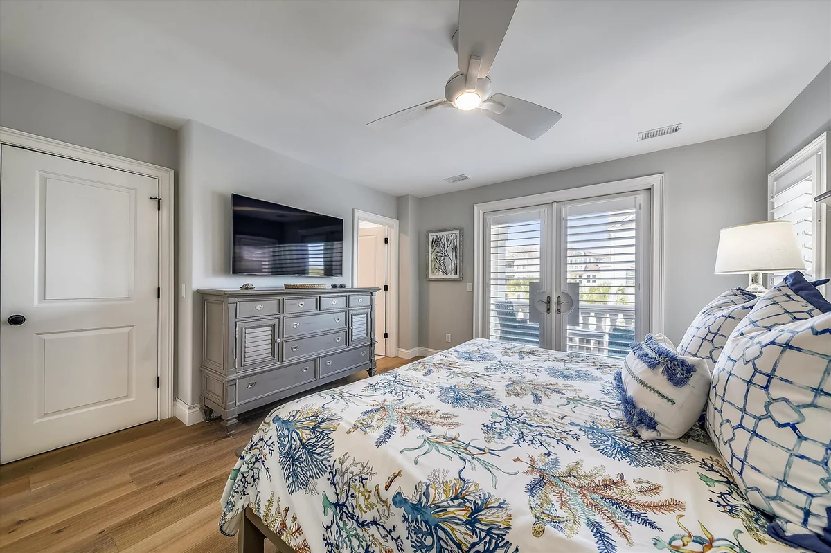 14 Collier Beach Road #95