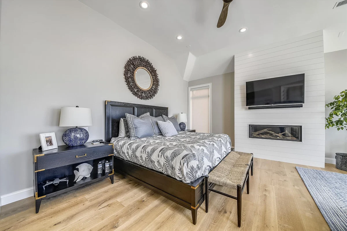 14 Collier Beach Road #68