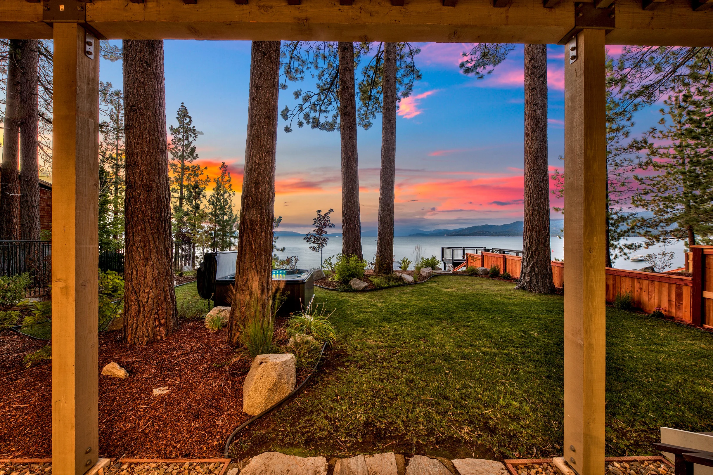 Lakefront South Lake Tahoe Luxury Villa LUXE03 #97
