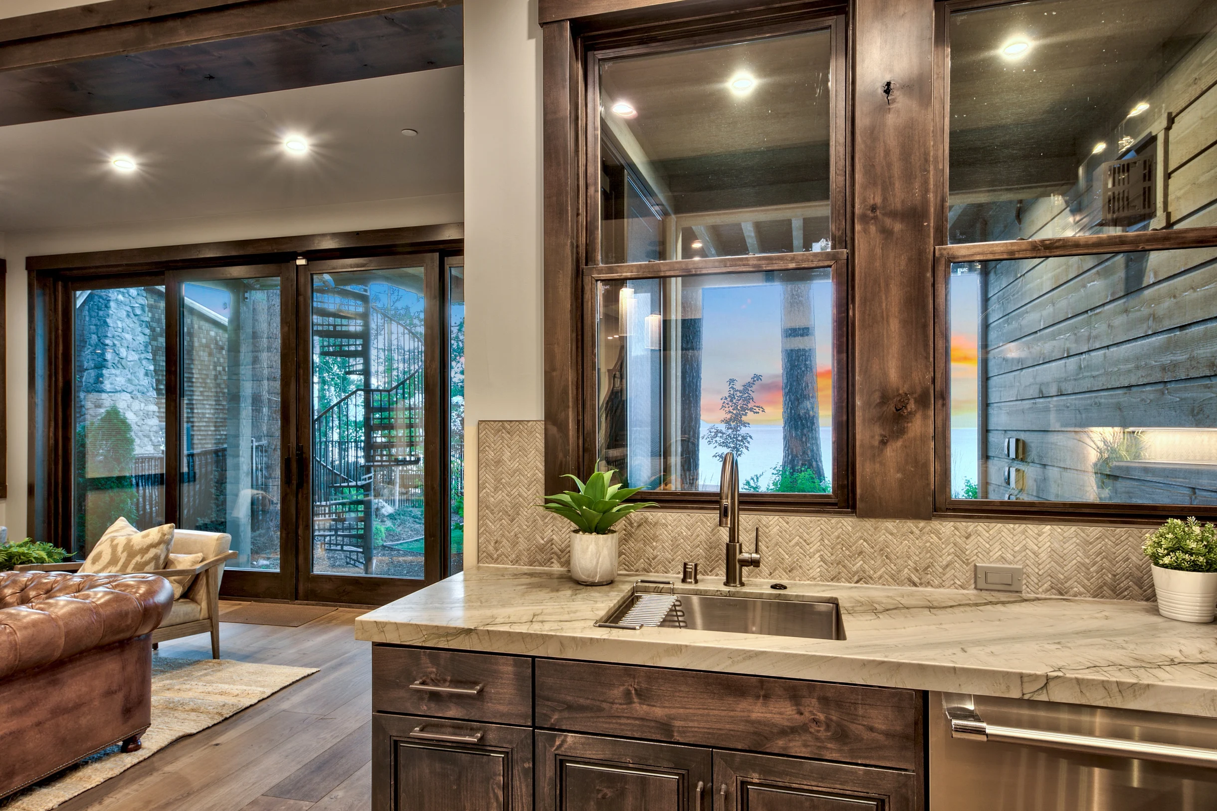 Lakefront South Lake Tahoe Luxury Villa LUXE03 #46