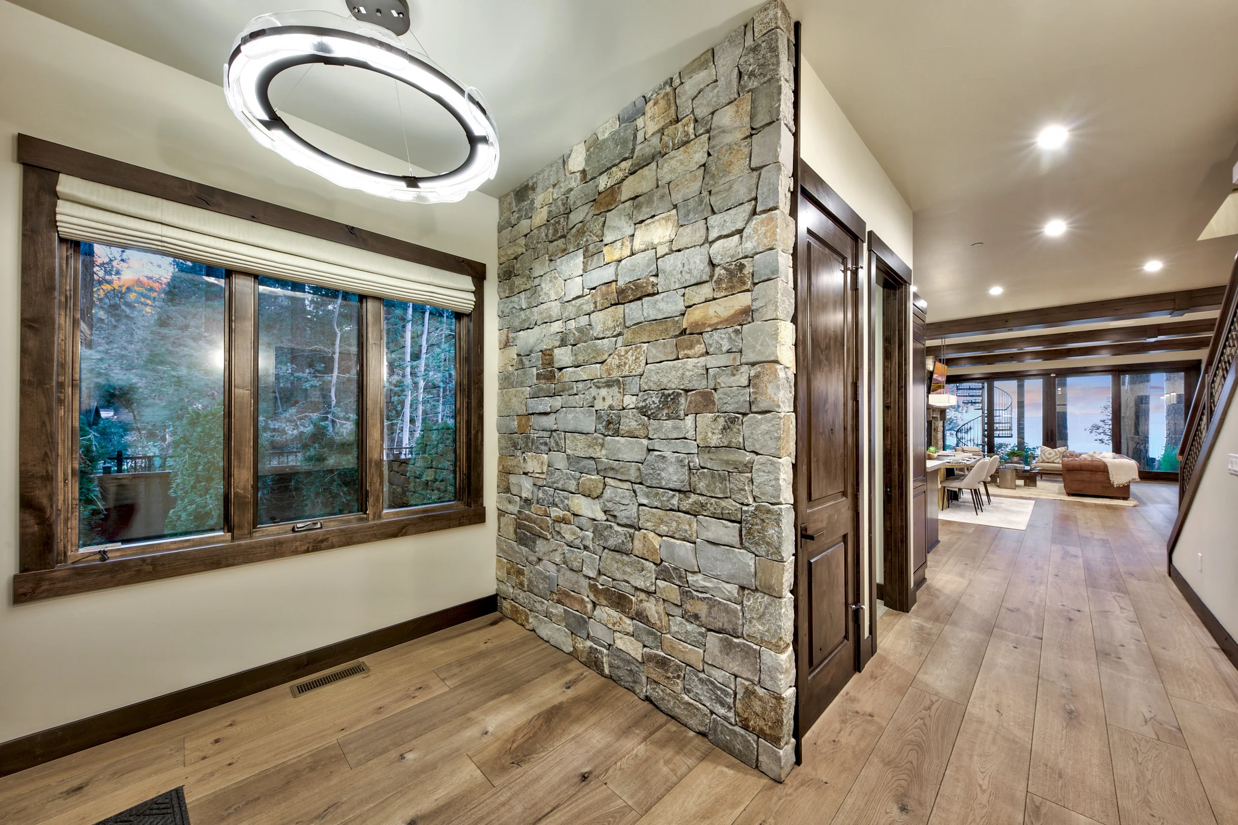 Lakefront South Lake Tahoe Luxury Villa LUXE03 #102