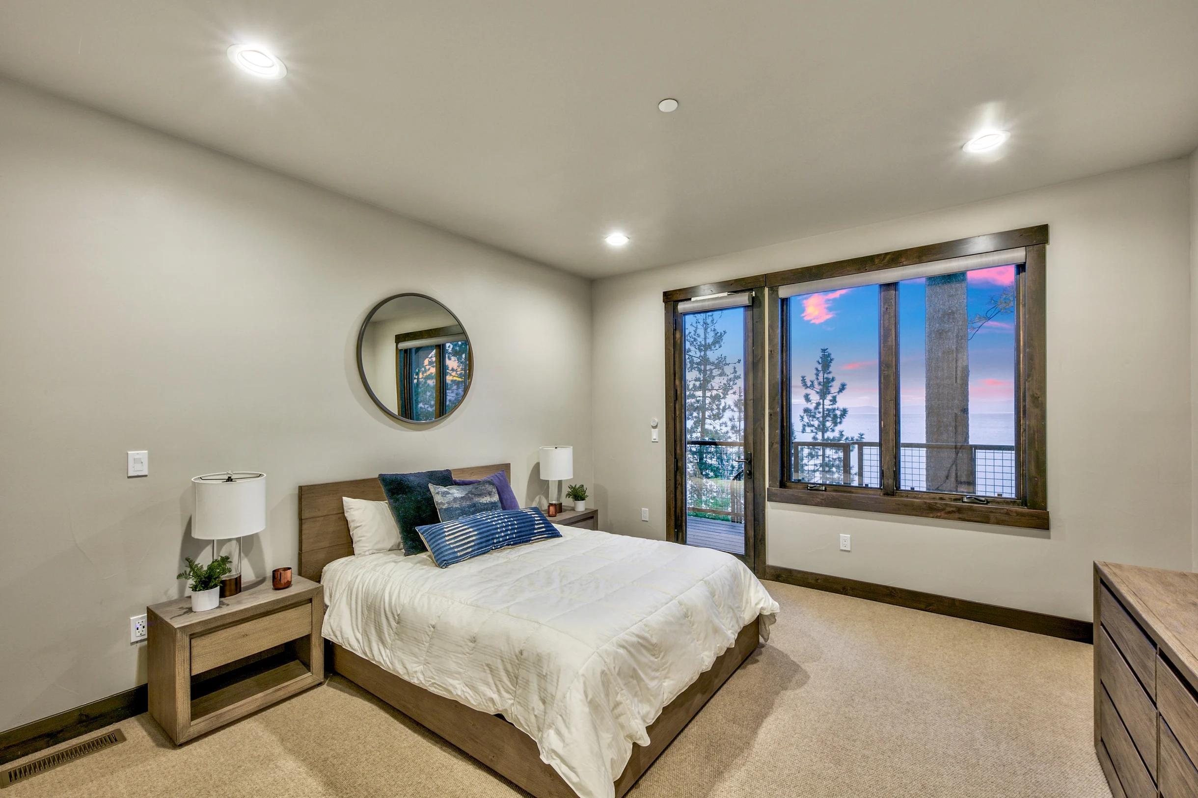 Lakefront South Lake Tahoe Luxury Villa LUXE03 #86