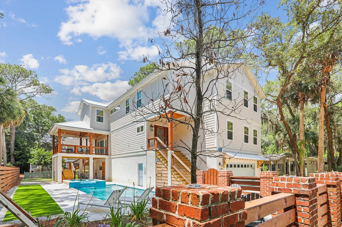 4 Elderberry Lane #100