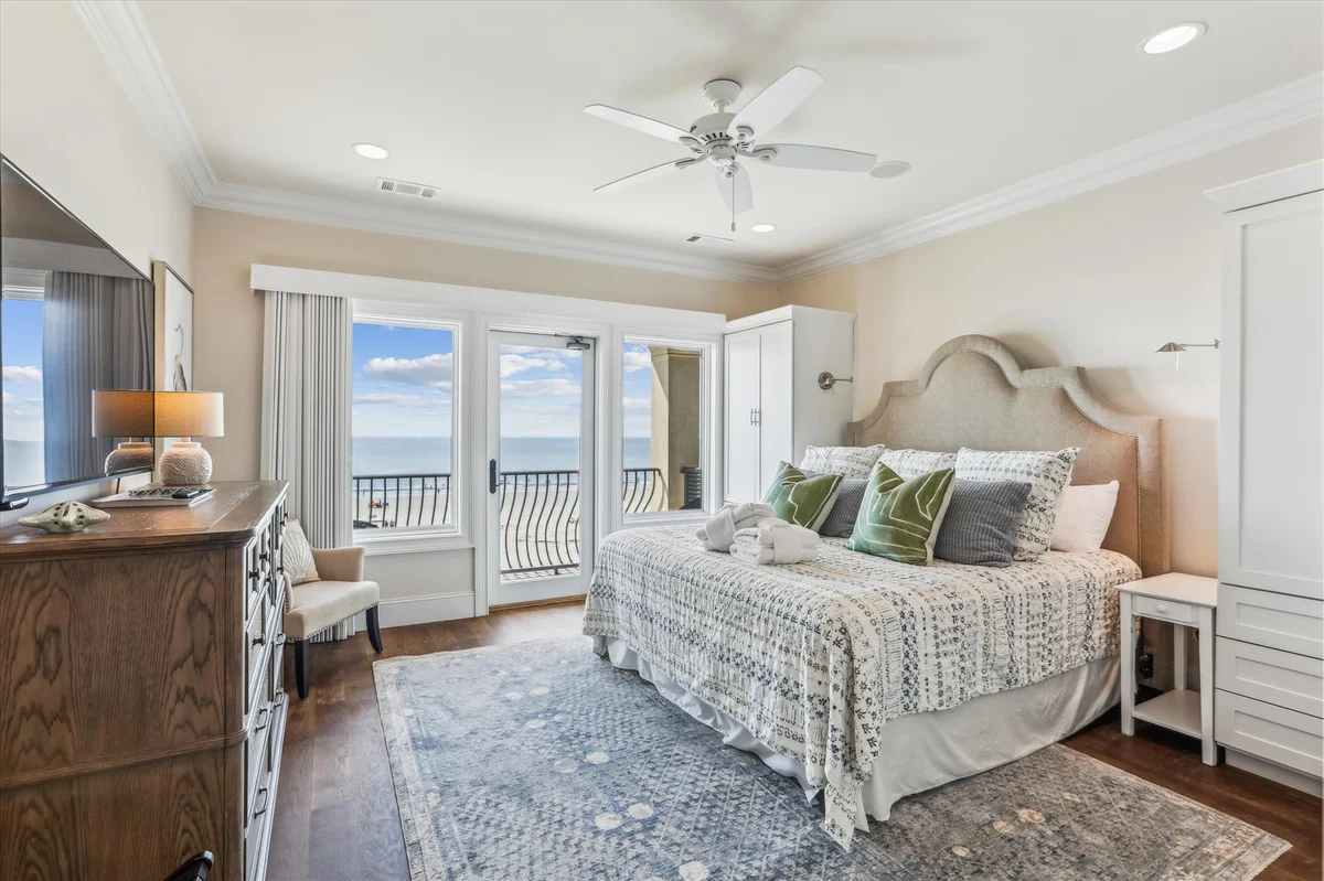 21 Singleton Beach Place #140