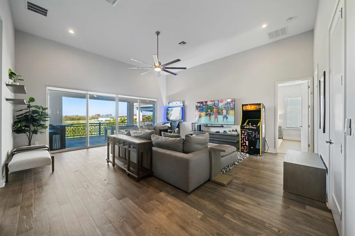 Home in Kissimmee property photo 3