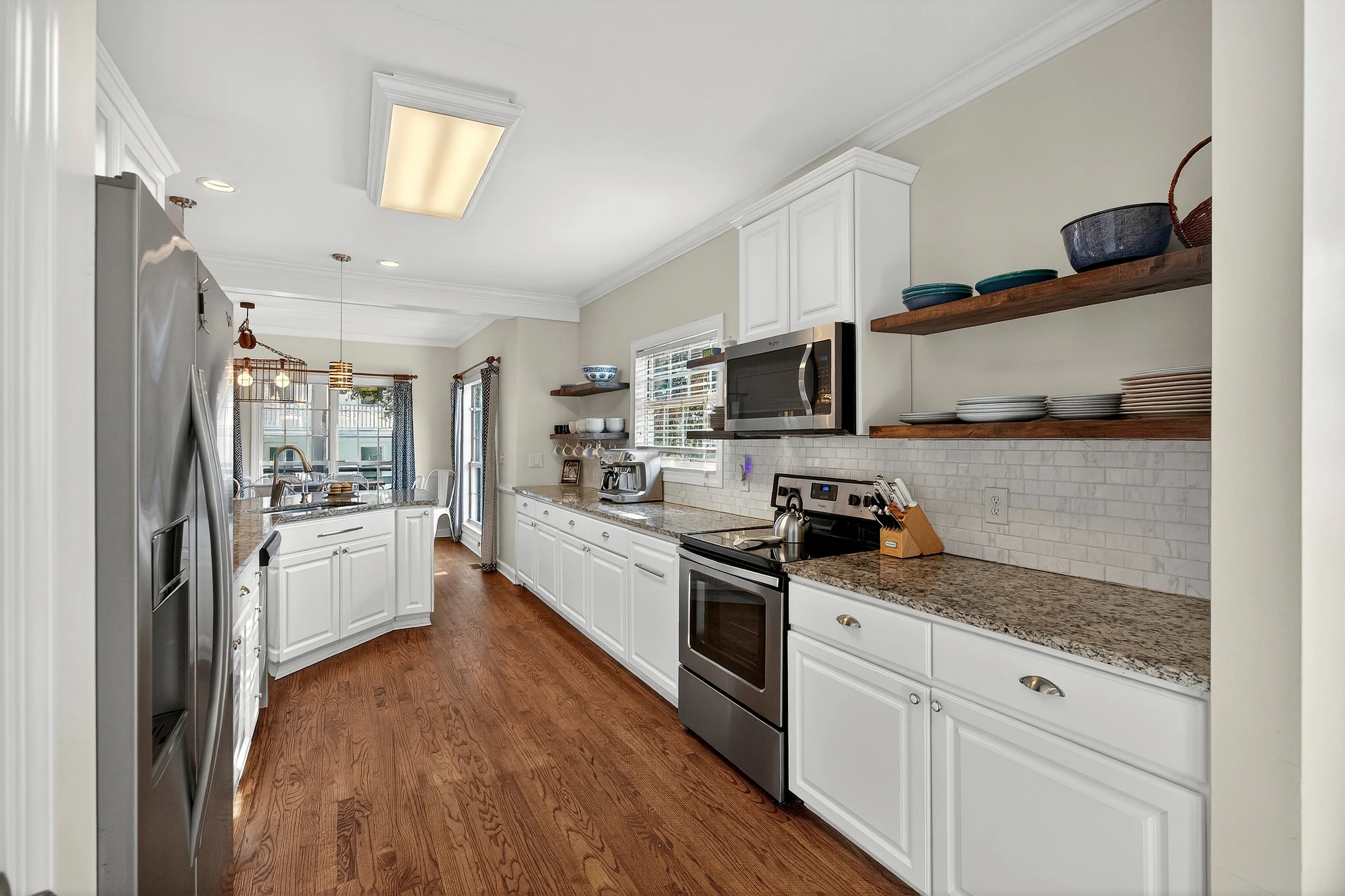 AV8-53: 8 53rd Avenue #67