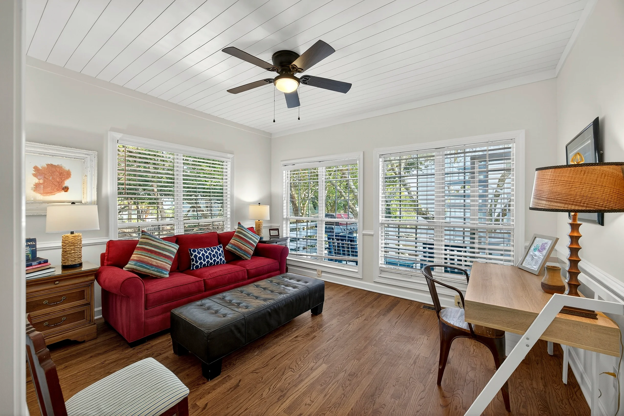 AV8-53: 8 53rd Avenue #78