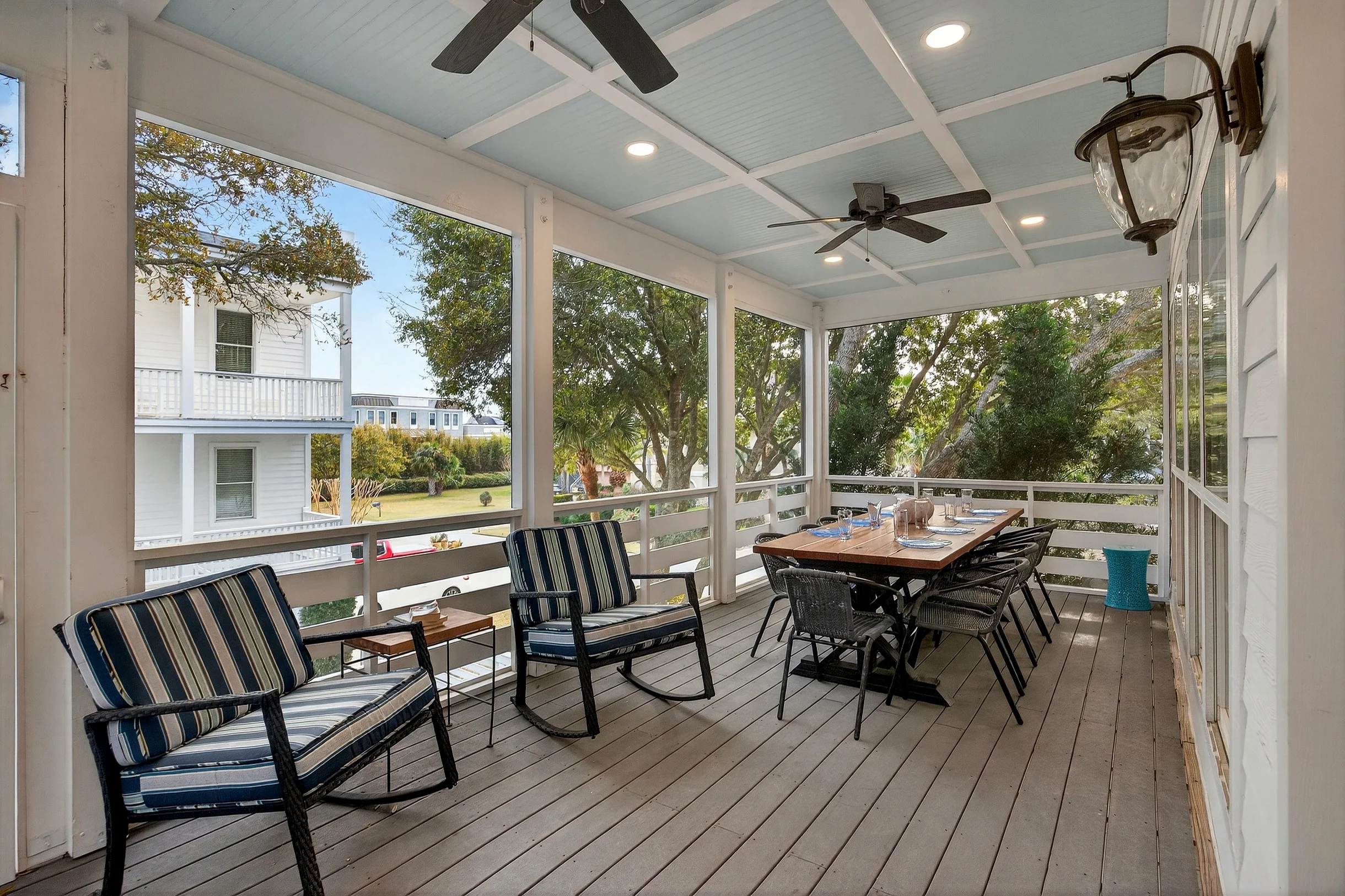 AV8-53: 8 53rd Avenue #70