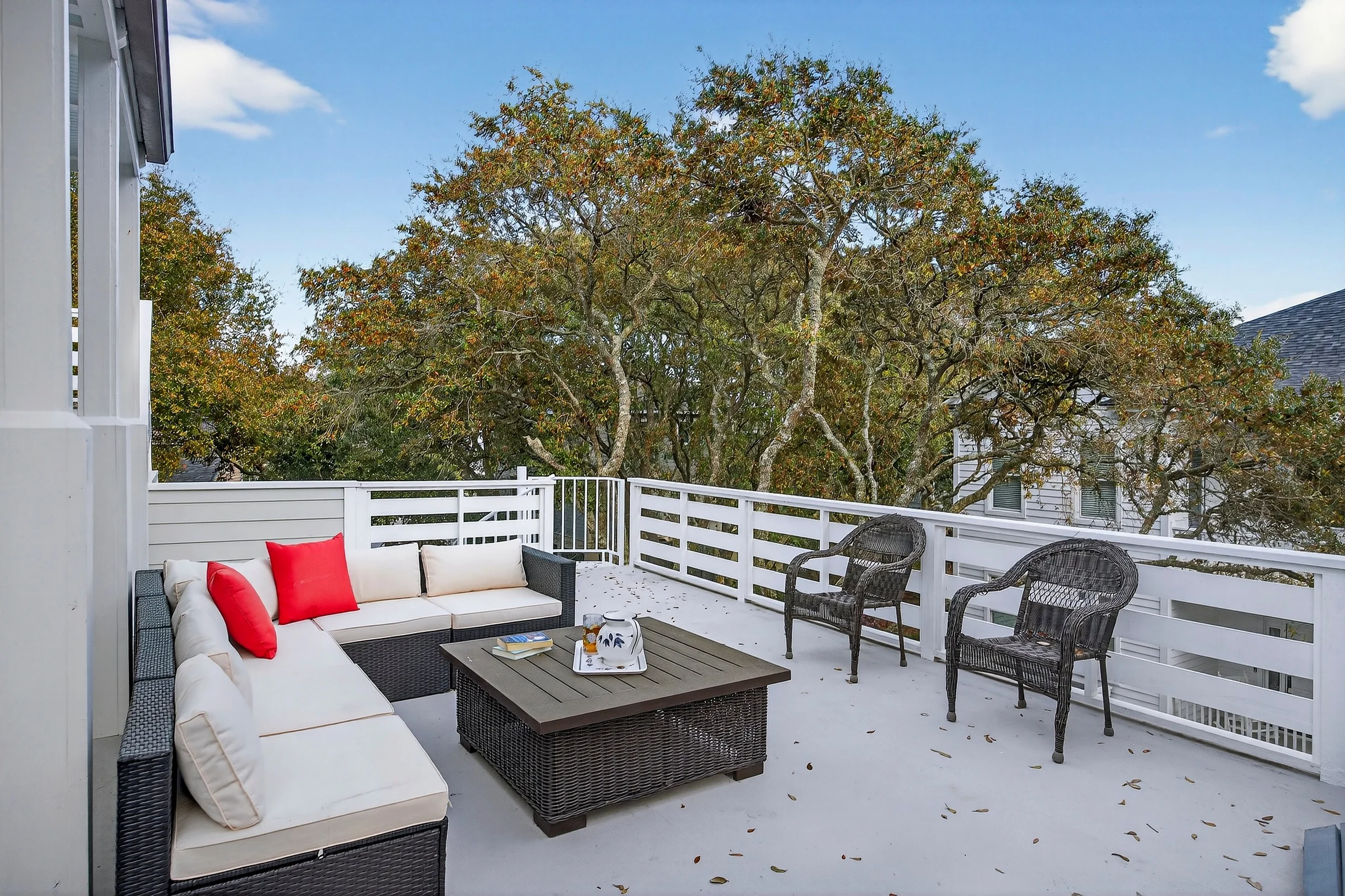 AV8-53: 8 53rd Avenue #48