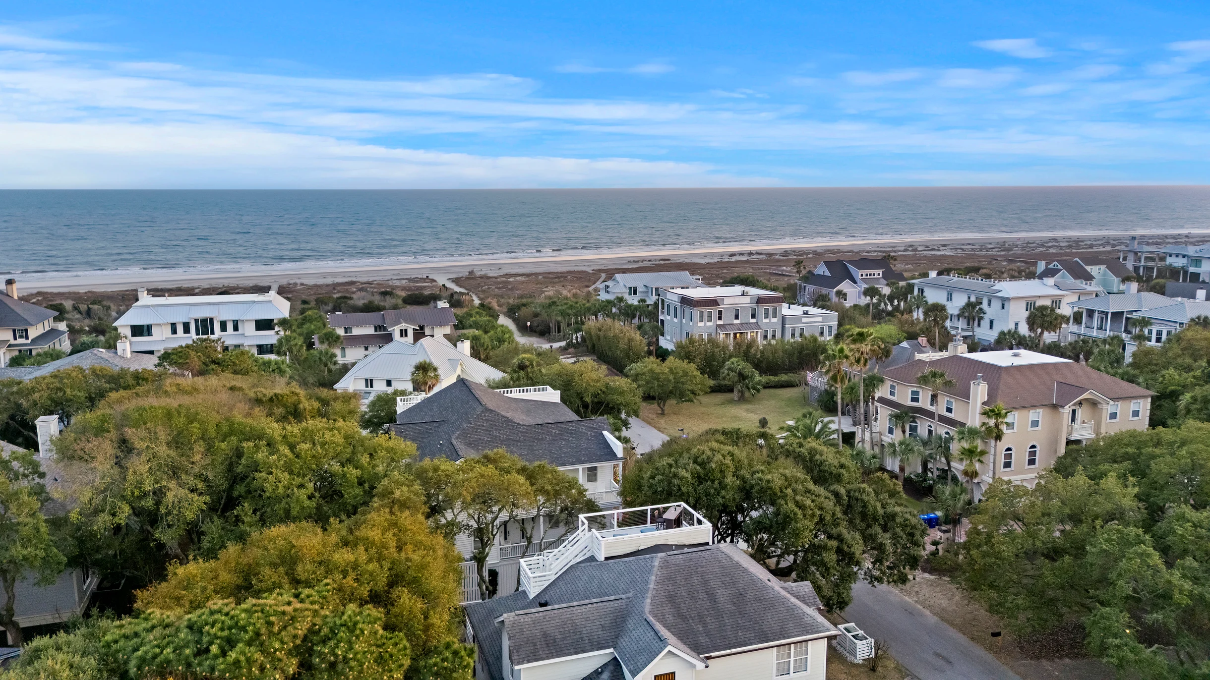 AV8-53: 8 53rd Avenue #105