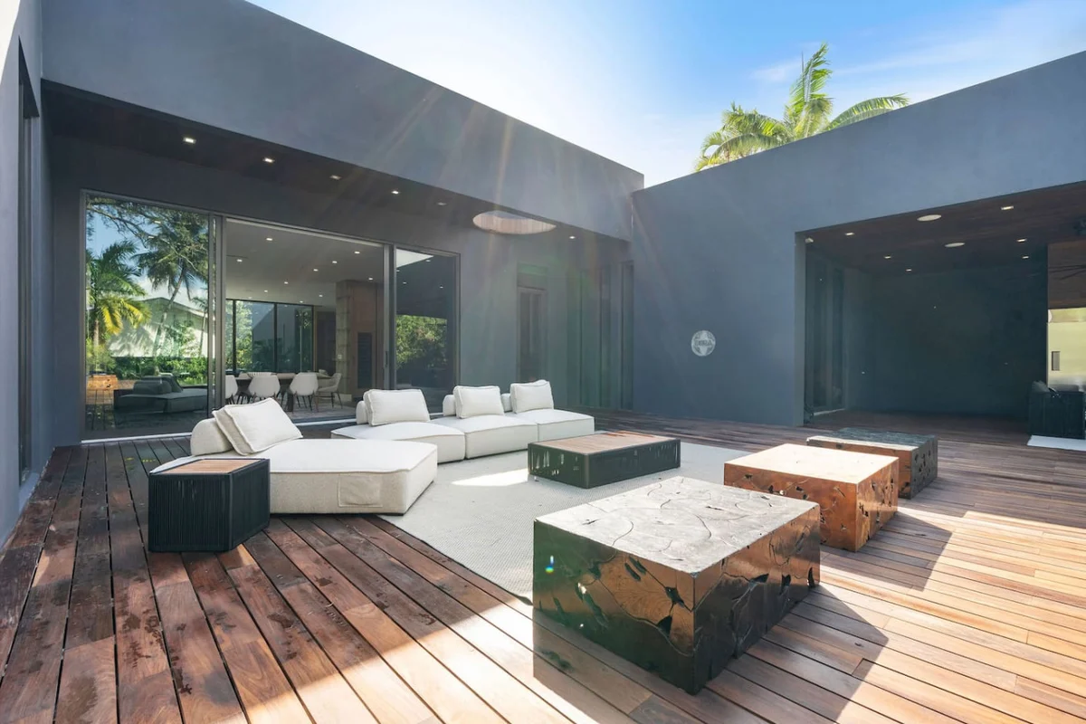 Home in Miami property photo 3