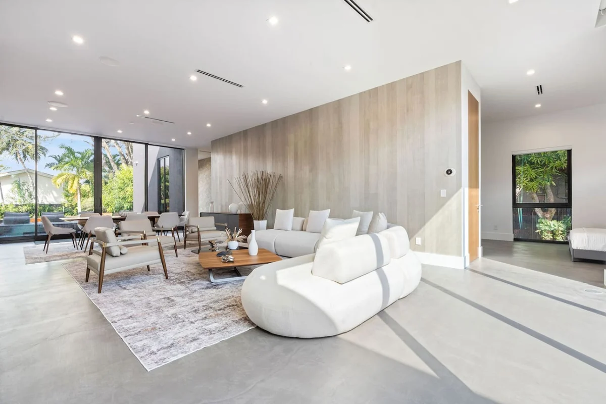 Home in Miami property photo 5