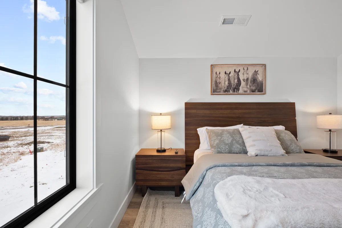 BEDROOM image 1